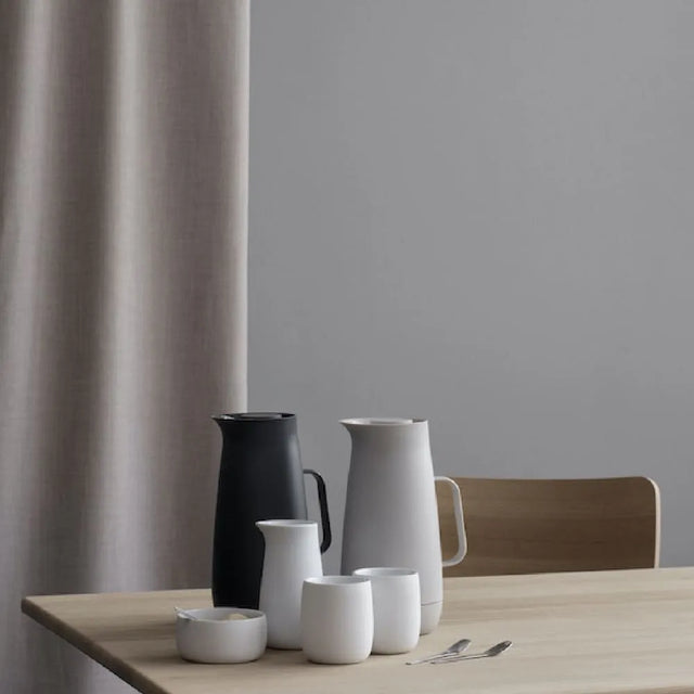 Termo Gris Oscuro 1 Litro – Norman Foster