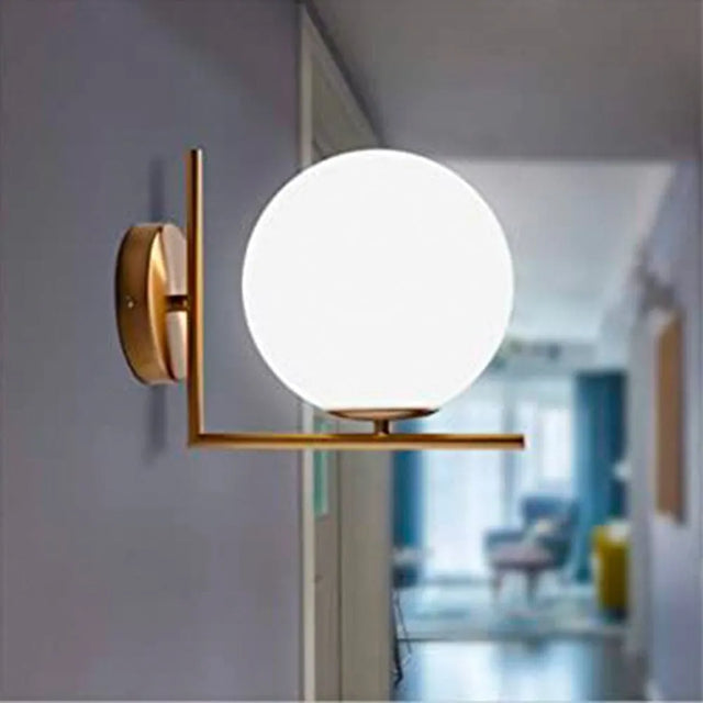 Apliqué de Metal Dorado y Vidrio Ópal Equilibre