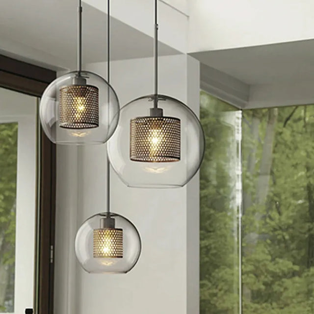 Lámpara Colgante de Vidrio con Detalles en Metal Dorado Lantern 2