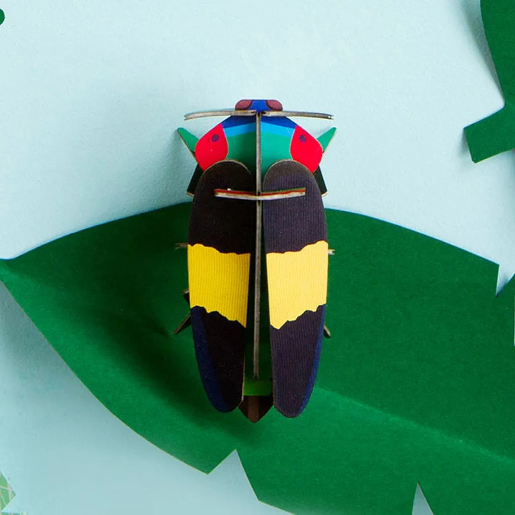 Pequeño Insecto Jewel Beetle