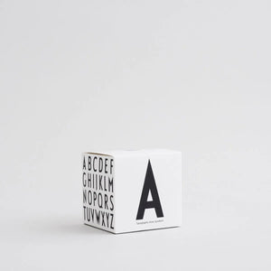 Taza con Letra de Melamina Niños