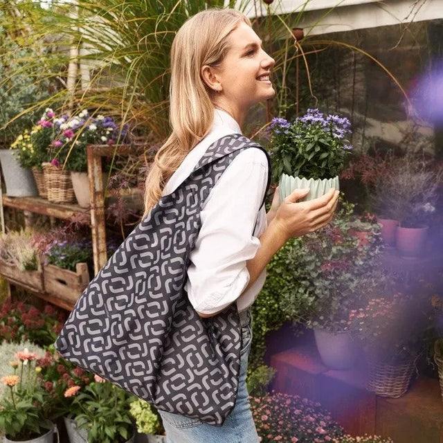 Bolsa de Compras Mini Maxi Shopper Signature Black
